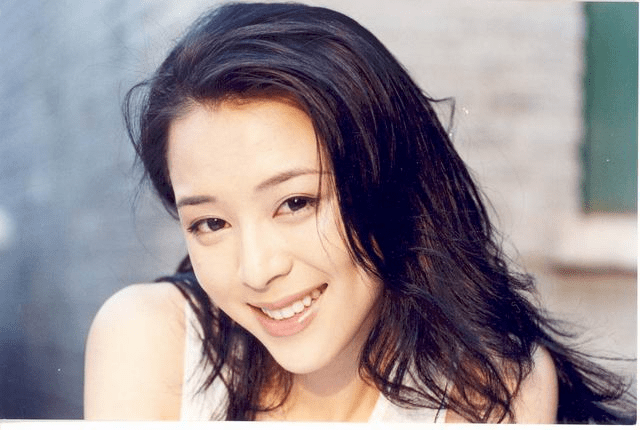 香港女明星名字背后的故事，變化、學(xué)習(xí)與自信的力量探索