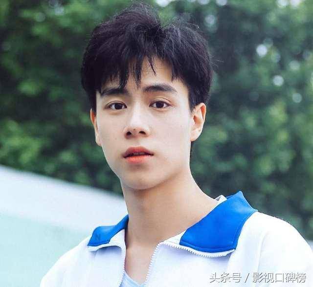 演員高中，友情與舞臺的溫馨時光