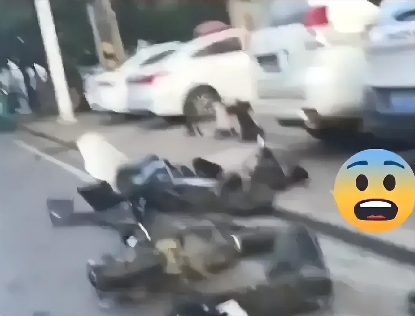 湖北車禍悲劇，生命的警鐘長鳴的最新消息????